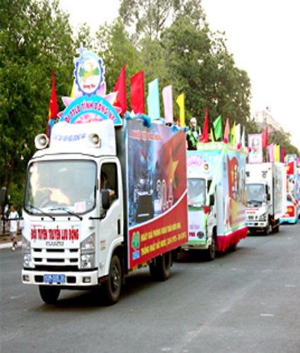 CÔNG TÁC TUYÊN TRUYỀN CỔ ĐỘNG TRỰC QUAN